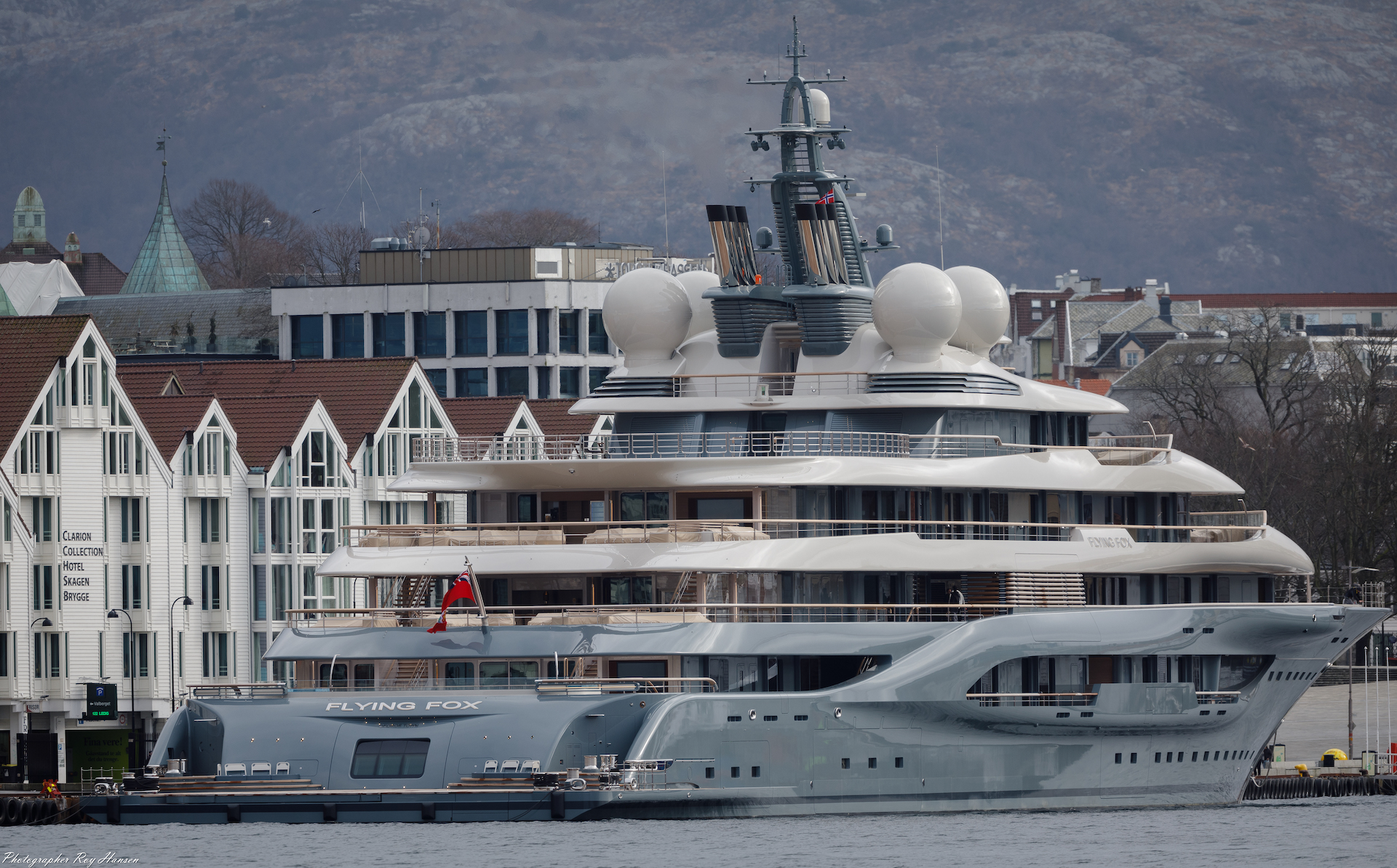 Yacht FLYING FOX, Lurssen CHARTERWORLD Luxury Superyacht Charters